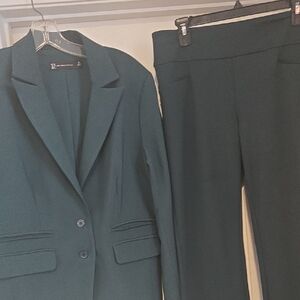 Elegant Teal Women's Suit Set